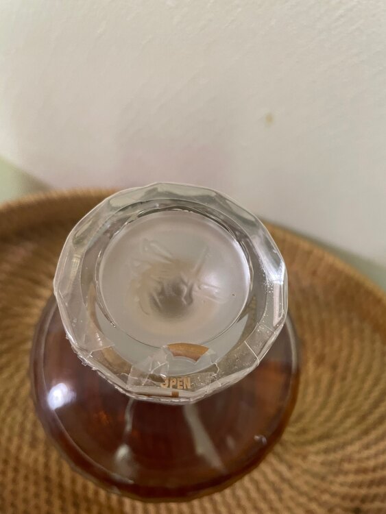 ウイスキー サントリー響 （お酒）の商品画像 - 査定依頼日：2025年3月28日 - 最高査定価格：25,000円