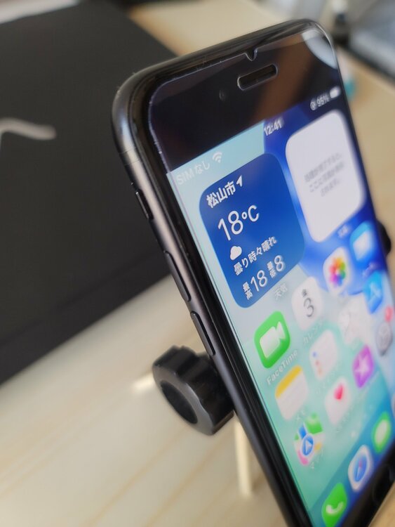 iPhone SE (第 2 世代) 64GB SIMフリー（スマホ）の商品画像 - 査定依頼日：2026年4月8日 - 最高査定価格：13,000円