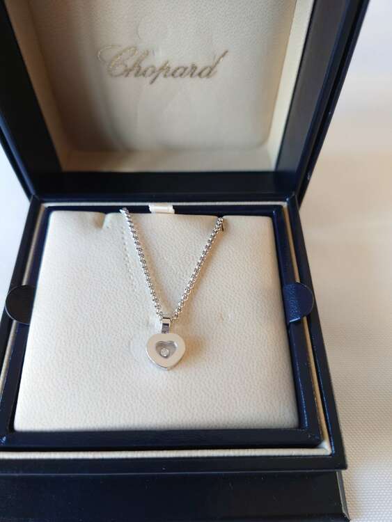 ショパール　Happyダイヤシリーズ（宝石）の商品画像 - 査定依頼日：2025年3月27日 - 最高査定価格：100,000円