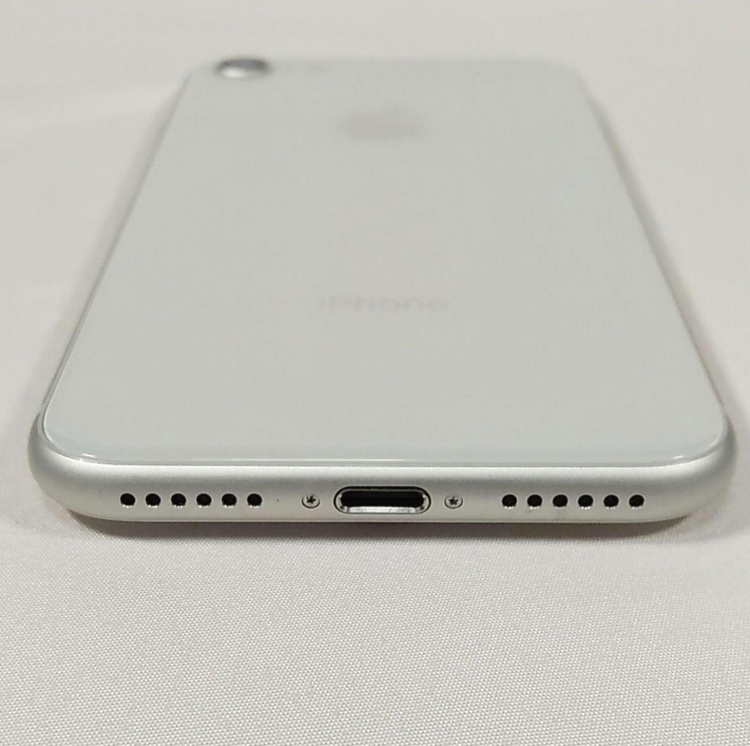 iPhone iPhone8 64GB SIMフリー（スマホ）の商品画像 - 査定依頼日：2026年7月28日 - 最高査定価格：4,500円