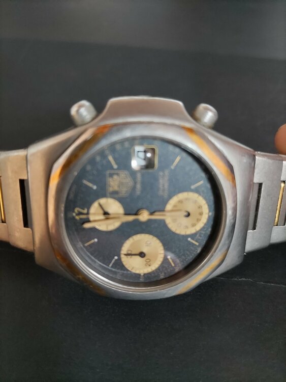 タグホイヤー その他 クロノグラフ 225.206 デイト 100m防水 黒 ブラック TI チタン（高級時計）の商品画像 - 査定依頼日：2026年1月21日 - 最高査定価格：70,000円