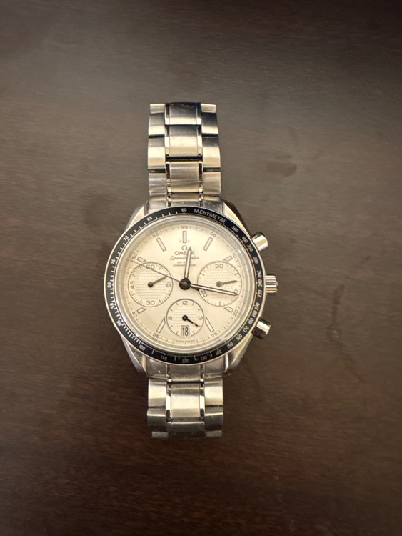 シルバー文字盤コーアクシャル自動巻（高級時計）の商品画像 - 査定依頼日：2026年4月19日 - 最高査定価格：430,000円