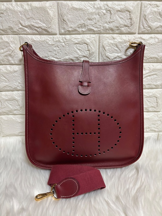 エルメス エブリン1ＰＭ ボックスカーフ ルージュアッシュ □D刻印（ブランドバッグ）の商品画像 - 査定依頼日：2025年11月21日