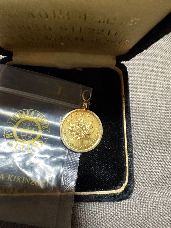 メイプルリーフペンダントトップ4／1オンス（金・貴金属）の商品画像 - 査定依頼日：2026年4月10日 - 最高査定価格：185,000円