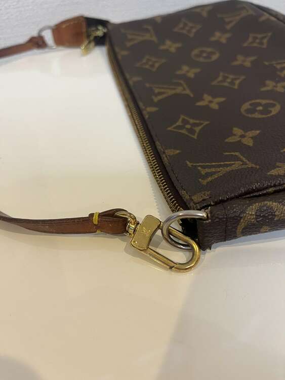 ポシェット アクセソワール（ブランドバッグ）の商品画像 - 査定依頼日：2025年5月22日 - 最高査定価格：45,000円