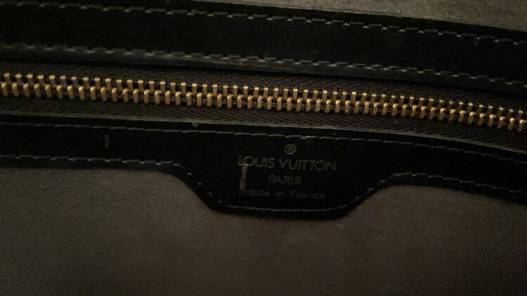 ルイヴィトン エピ （ブランドバッグ）の商品画像 - 査定依頼日：2025年3月12日 - 最高査定価格：60,000円