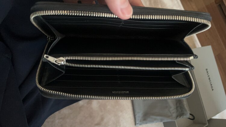 バレンシアガ  （ブランドバッグ）の商品画像 - 査定依頼日：2025年3月4日 - 最高査定価格：10,000円