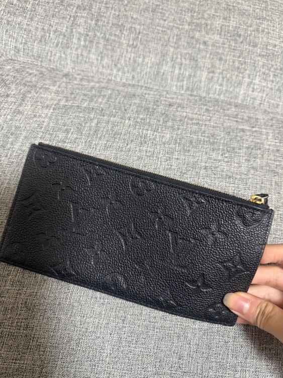 財布（ブランド財布・小物）の商品画像 - 査定依頼日：2025年11月29日 - 最高査定価格：100,000円