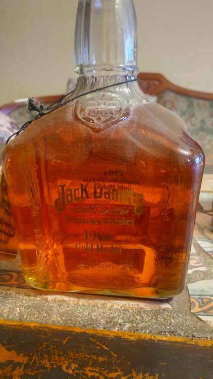 ウイスキー ジャックダニエル （お酒）の商品画像 - 査定依頼日：2025年1月23日 - 最高査定価格：20,000円