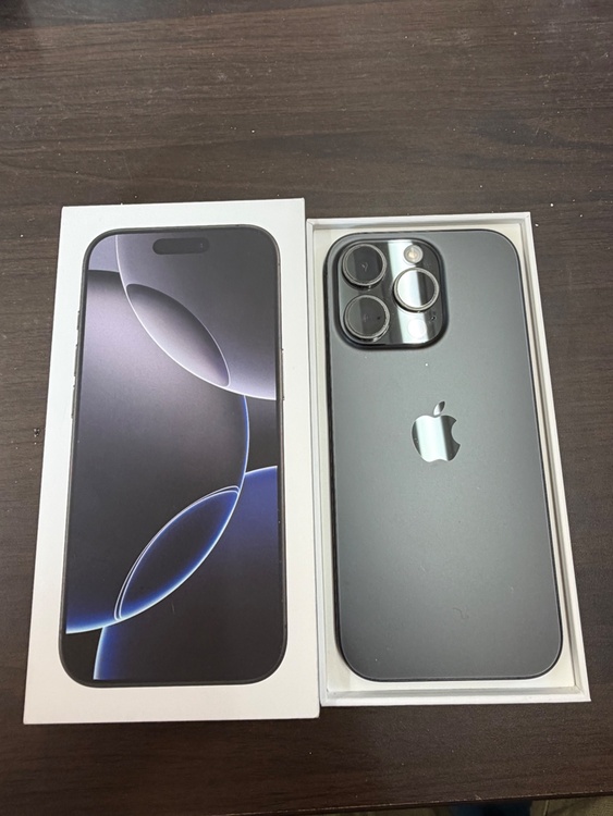 iPhone 16 Pro 256GB au（スマホ）の商品画像 - 査定依頼日：2026年4月14日 - 最高査定価格：116,000円