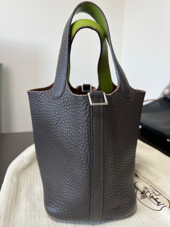 ピコタンタッチ茶トリヨンクレマンス（ブランドバッグ）の商品画像 - 査定依頼日：2025年7月30日 - 最高査定価格：150,000円