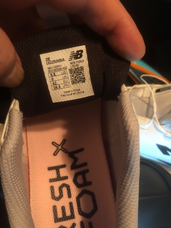 ニューバランス2500 サイズ26.5（ゴルフ用品）の商品画像 - 査定依頼日：2026年4月13日 - 最高査定価格：3,000円