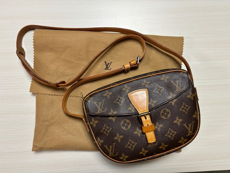 ルイヴィトン モノグラム （ブランドバッグ）の商品画像 - 査定依頼日：2025年12月30日 - 最高査定価格：50,000円