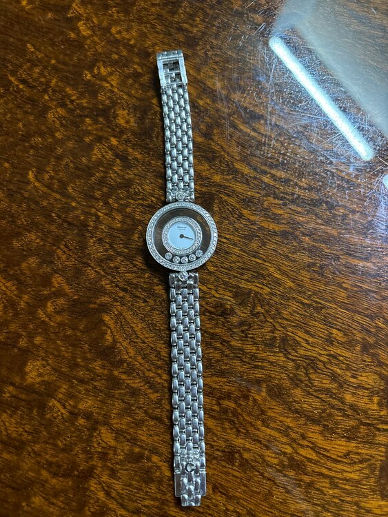 ショパール ハッピーダイヤモンド （高級時計）の商品画像 - 査定依頼日：2025年3月14日 - 最高査定価格：650,000円