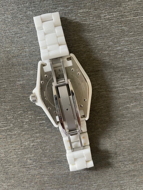 シャネル J12 Ｈ212（高級時計）の商品画像 - 査定依頼日：2025年8月19日 - 最高査定価格：300,000円