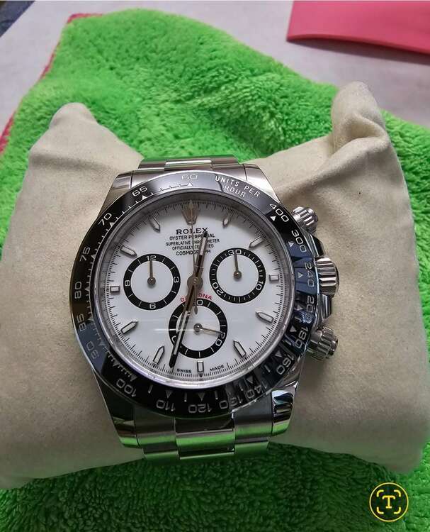 ロレックス デイトナ 12（高級時計）の商品画像 - 査定依頼日：2025年1月5日 - 最高査定価格：4,700,000円