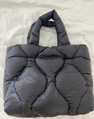 Miumiu パテッドトートバッグ（ブランドバッグ）の商品画像 - 査定依頼日：2026年2月6日 - 最高査定価格：95,000円