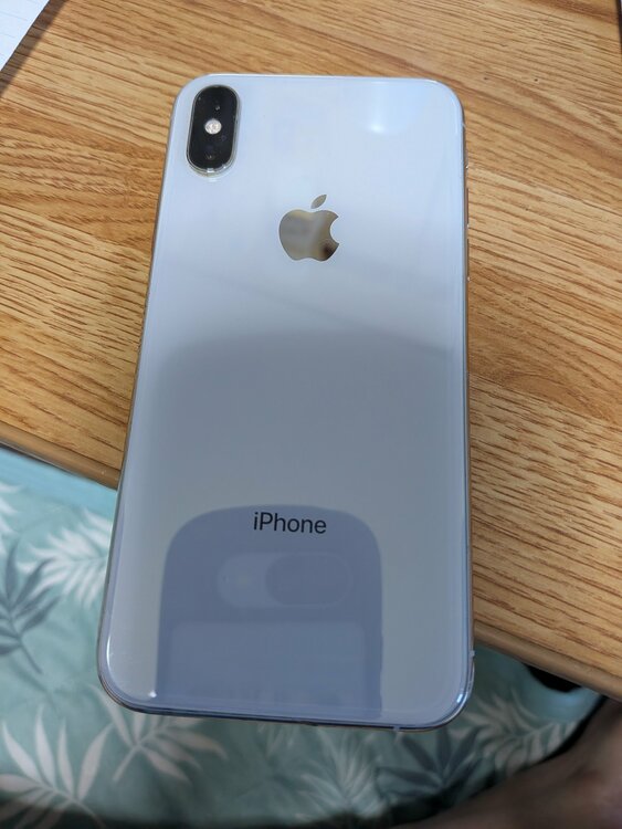 iPhone iPhoneXS 64GB Softbank（スマホ）の商品画像 - 査定依頼日：2026年7月26日 - 最高査定価格：11,000円