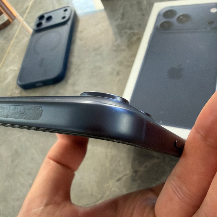 iPhone iPhone 17 Pro Max 256GB SIMフリー（スマホ）の商品画像 - 査定依頼日：2026年8月14日 - 最高査定価格：169,000円