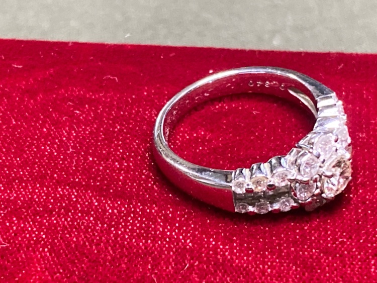 ダイヤリング　ノンブランド（宝石）の商品画像 - 査定依頼日：2025年11月9日 - 最高査定価格：170,000円