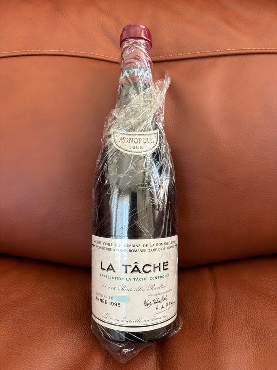 ワイン ラ・ターシュ （お酒）の商品画像 - 査定依頼日：2025年4月30日 - 最高査定価格：450,000円