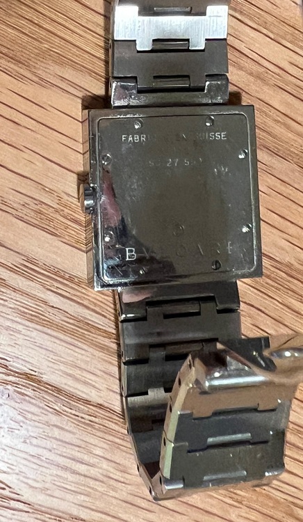 クアドラード デイト（高級時計）の商品画像 - 査定依頼日：2025年6月20日 - 最高査定価格：45,000円