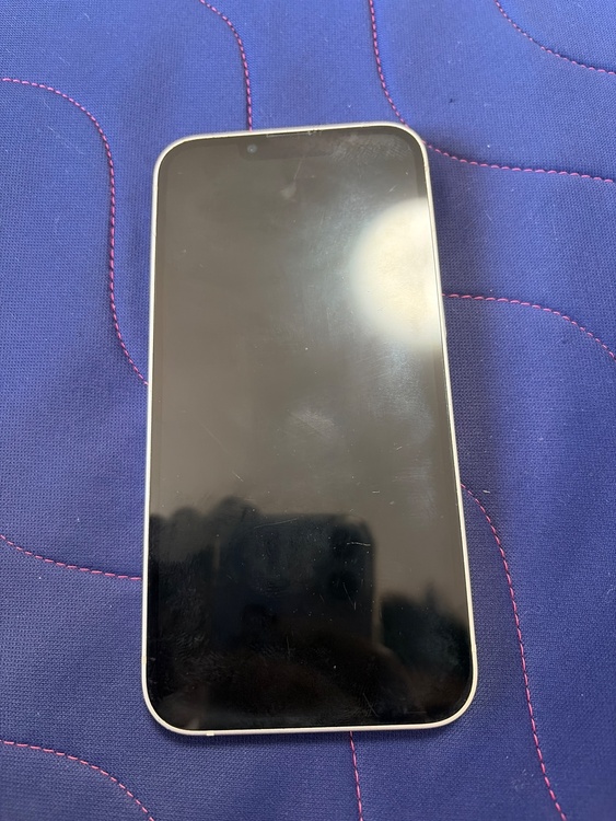 iPhone iPhone 13 256GB docomo（スマホ）の商品画像 - 査定依頼日：2026年9月20日 - 最高査定価格：40,000円