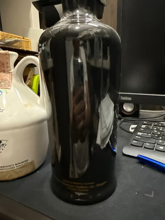 ぼwもれbowmore30（お酒）の商品画像 - 査定依頼日：2025年4月17日 - 最高査定価格：140,000円