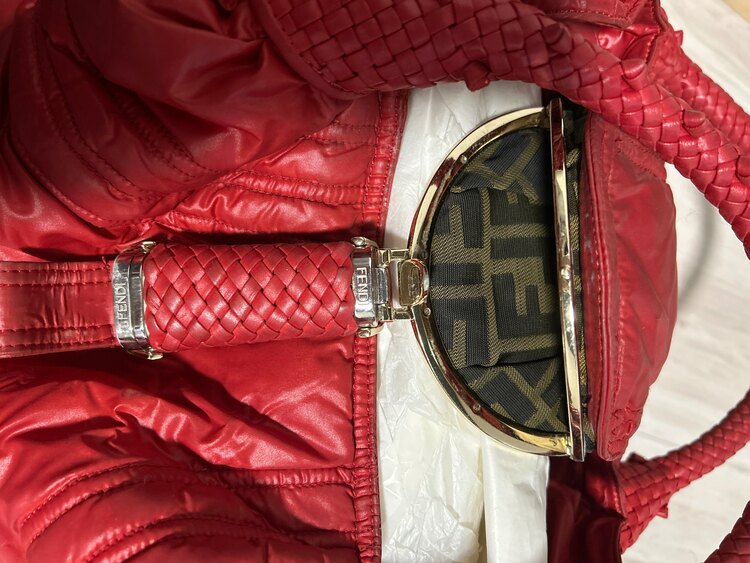 フェンディ  （ブランドバッグ）の商品画像 - 査定依頼日：2025年1月22日 - 最高査定価格：30,000円