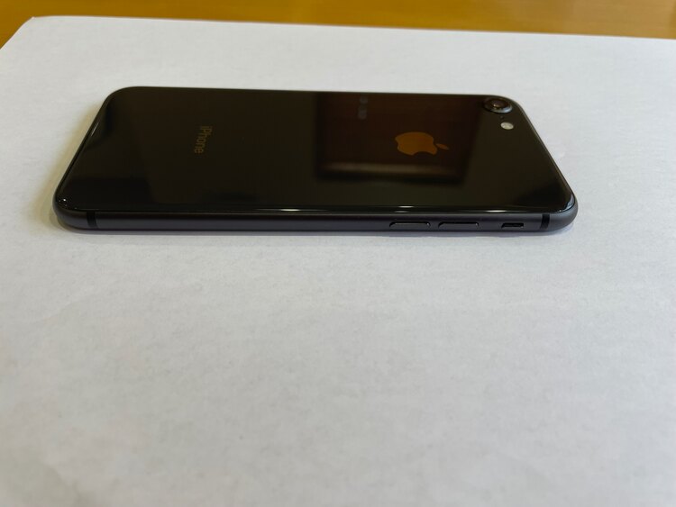 スペースグレイ（スマホ）の商品画像 - 査定依頼日：2025年4月7日 - 最高査定価格：7,000円