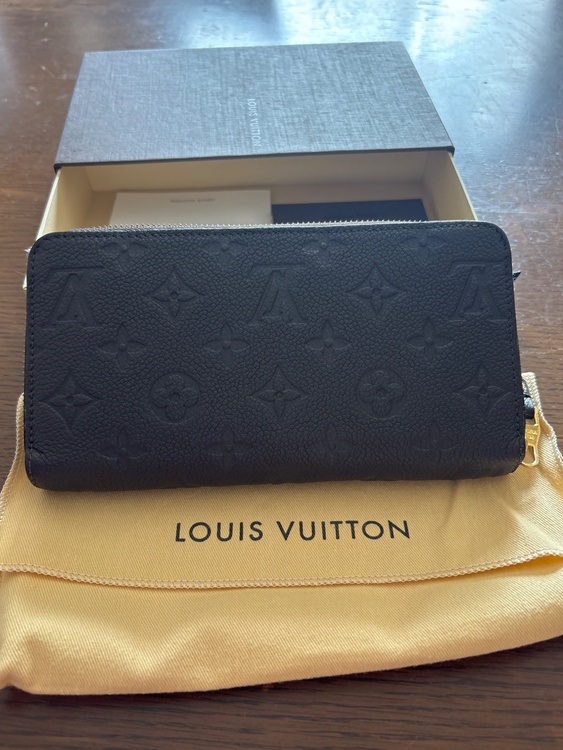 エピ（ブランド財布・小物）の商品画像 - 査定依頼日：2026年2月3日 - 最高査定価格：45,000円