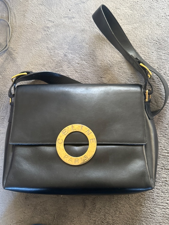 サークルロゴショルダーバック（ブランドバッグ）の商品画像 - 査定依頼日：2026年3月12日 - 最高査定価格：50,000円