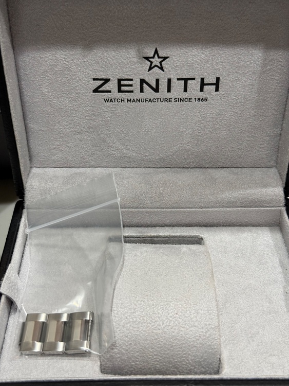 ゼニス エルプリメロ 03.2040.4061/21.M204（高級時計）の商品画像 - 査定依頼日：2026年3月24日 - 最高査定価格：560,000円