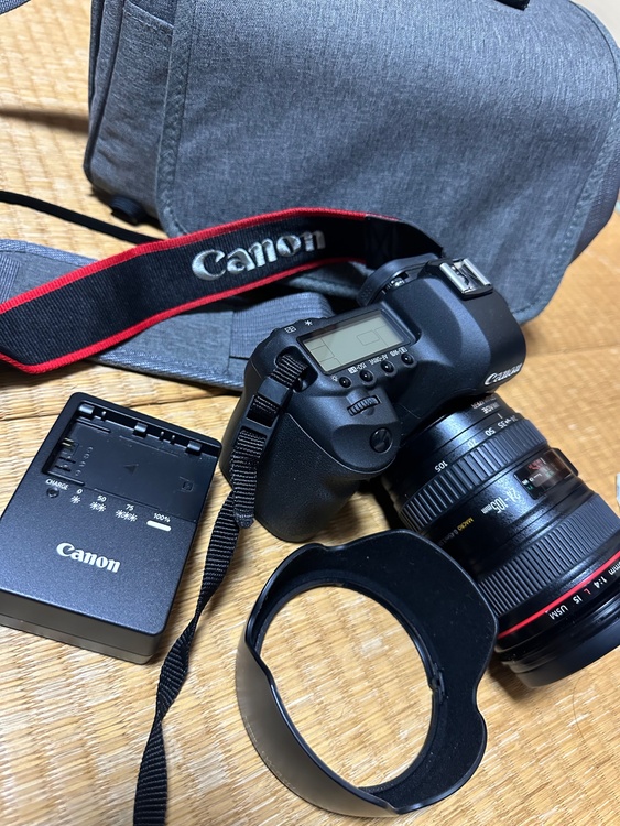Canon EOS 5D Mark II EF 24-105mm （カメラ）の商品画像 - 査定依頼日：2026年4月15日 - 最高査定価格：50,000円