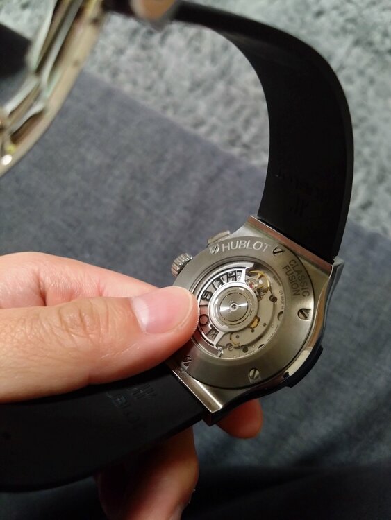 ウブロ クラシックフュージョン 541.NX.7170.LR（高級時計）の商品画像 - 査定依頼日：2026年3月8日 - 最高査定価格：750,000円