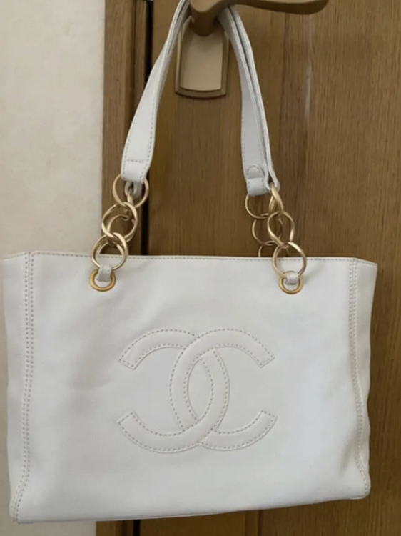 キャビアスキン　トートバッグ（ブランドバッグ）の商品画像 - 査定依頼日：2021年10月21日 - 最高査定価格：140,000円