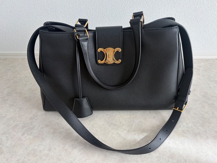 セリーヌ  （ブランドバッグ）の商品画像 - 査定依頼日：2026年4月13日 - 最高査定価格：200,000円