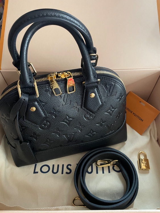 ルイヴィトン アルマ （ブランドバッグ）の商品画像 - 査定依頼日：2025年7月15日 - 最高査定価格：250,000円