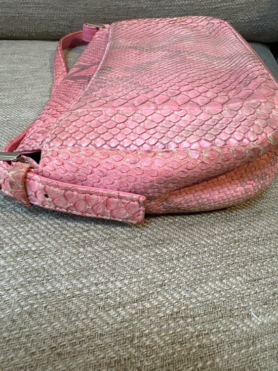 ハンドバッグ（ブランドバッグ）の商品画像 - 査定依頼日：2025年1月18日 - 最高査定価格：2,000円