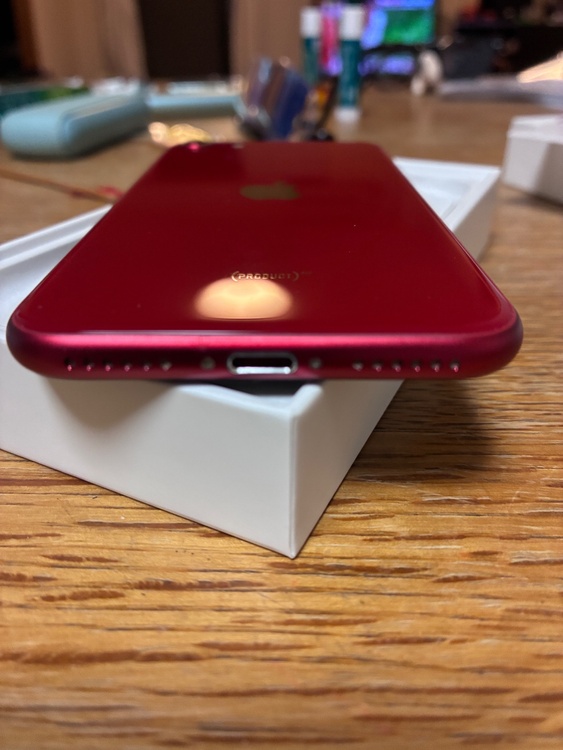 iPhone iPhone SE (第 3 世代) 128GB Softbank（スマホ）の商品画像 - 査定依頼日：2026年9月27日 - 最高査定価格：25,500円
