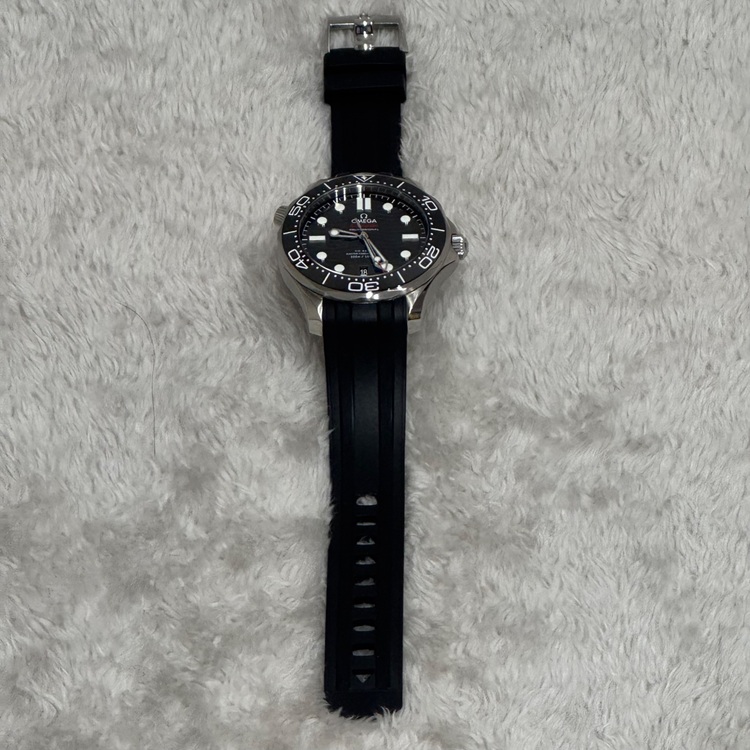 ダイバー300M　コーアクシャル　マスター　クロノメーター（高級時計）の商品画像 - 査定依頼日：2025年11月18日 - 最高査定価格：585,000円