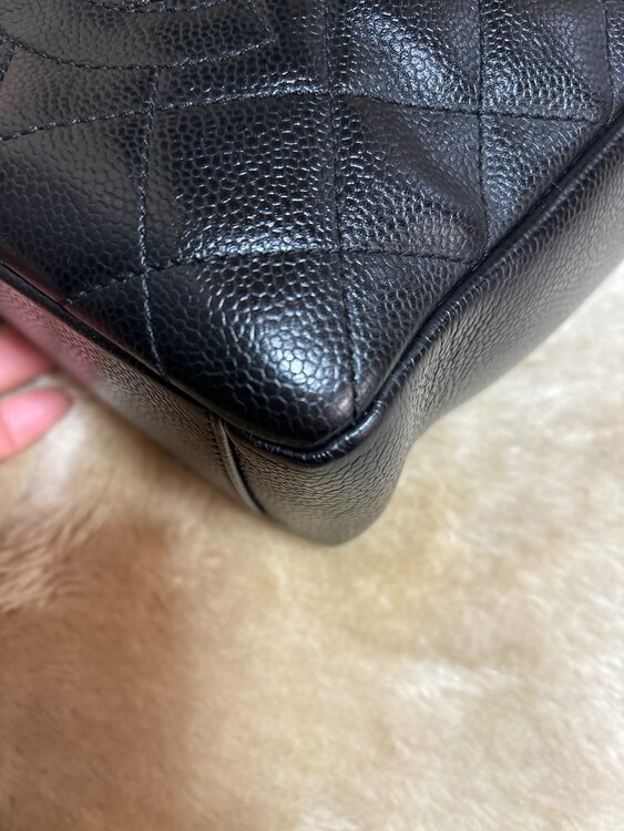 キャビアスキン　チェーントート（ブランドバッグ）の商品画像 - 査定依頼日：2025年2月8日 - 最高査定価格：330,000円