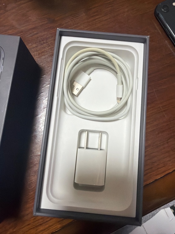 iPhone8 256GB SIMフリー（スマホ）の商品画像 - 査定依頼日：2026年3月20日 - 最高査定価格：7,000円