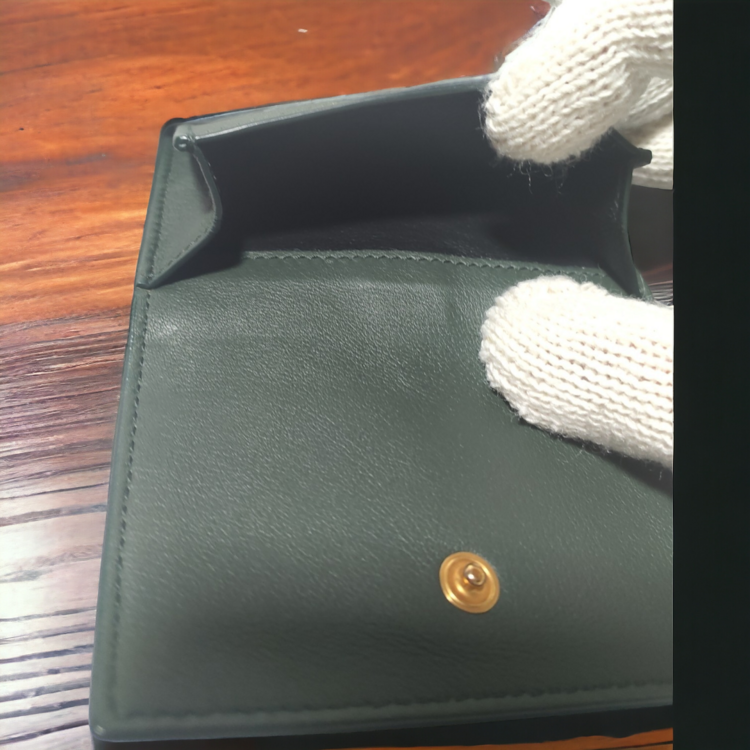 459880（ブランド財布・小物）の商品画像 - 査定依頼日：2025年3月20日 - 最高査定価格：30,000円