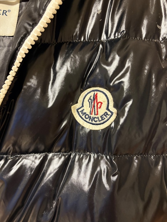 ダウンベスト　ブラック（古着・ファッション）の商品画像 - 査定依頼日：2025年10月25日 - 最高査定価格：30,000円