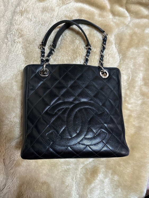 キャビアスキン　チェーントート（ブランドバッグ）の商品画像 - 査定依頼日：2025年2月8日 - 最高査定価格：330,000円