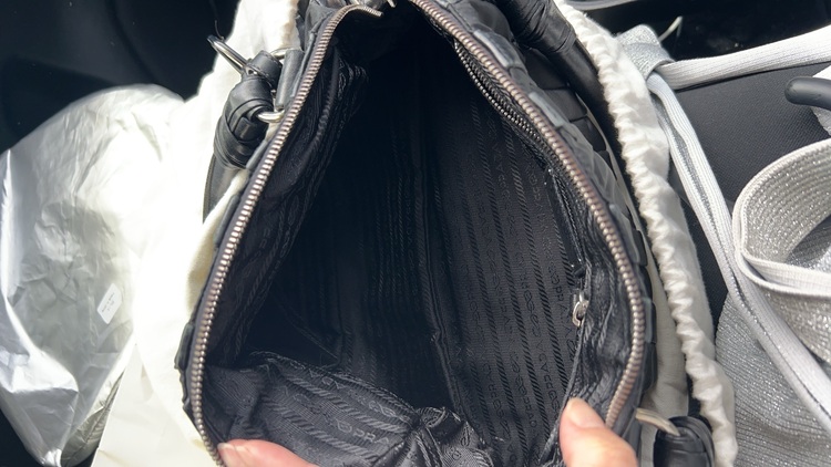 プラダ  （ブランドバッグ）の商品画像 - 査定依頼日：2025年9月30日 - 最高査定価格：30,000円