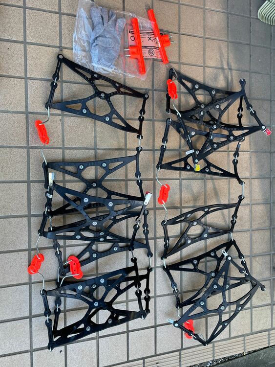 タイヤチェーン（カー用品）の商品画像 - 査定依頼日：2025年11月3日 - 最高査定価格：1,000円