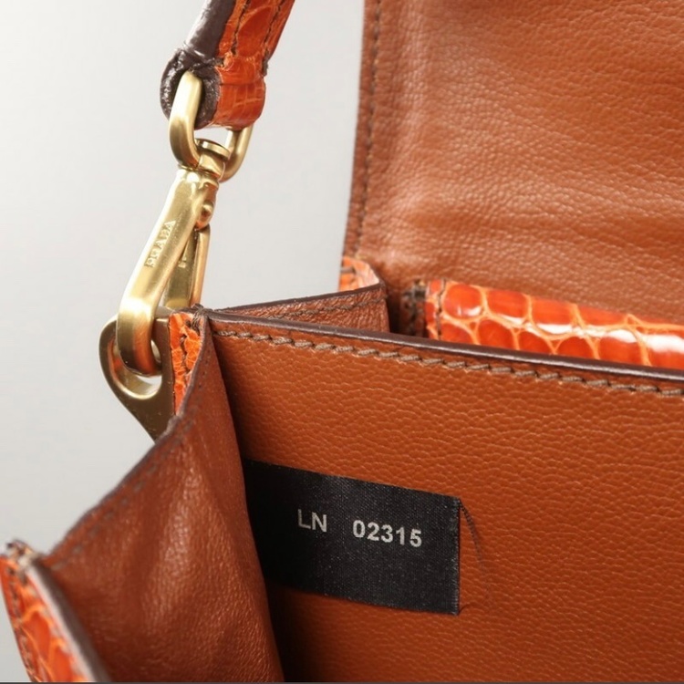 ヴィンテージクロコ　ハンドバック（ブランドバッグ）の商品画像 - 査定依頼日：2026年1月21日 - 最高査定価格：80,000円