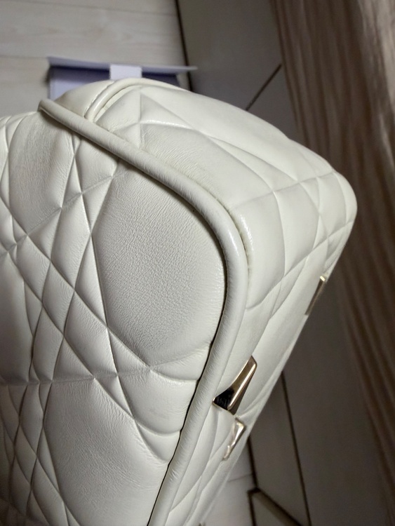 レディディオール　95.22 ミディアム（ブランドバッグ）の商品画像 - 査定依頼日：2025年12月10日 - 最高査定価格：350,000円